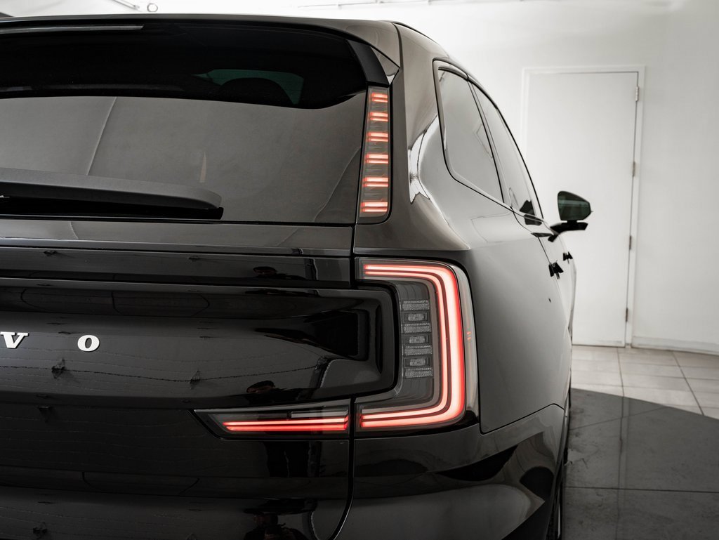 Used 2025 Volvo EX90 Plus image 9