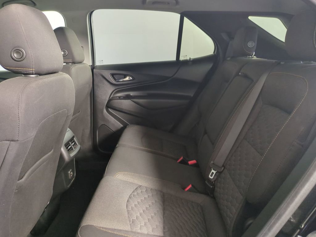 Used 2020 Chevrolet Equinox LT w/ Driver Convenience Package image 16
