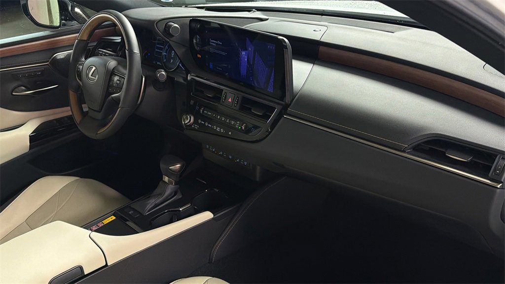 Certified 2025 Lexus ES 350 Ultra Luxury w/ Accessory Package (Z2) image 10