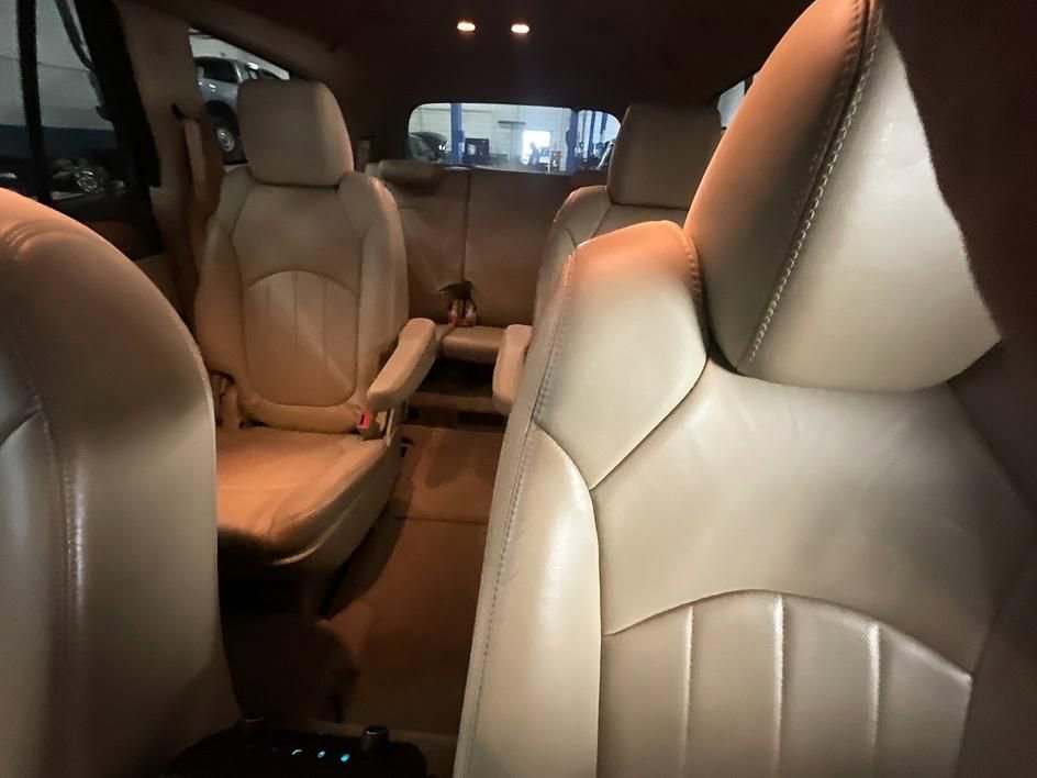 Used 2012 Buick Enclave Leather FWD image 24