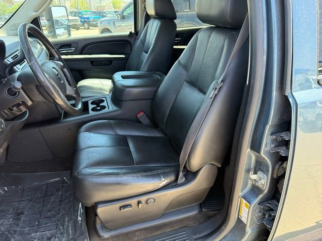 Used 2014 Chevrolet Silverado 2500 LTZ w/ LTZ Plus Package AWD/4WD image 30