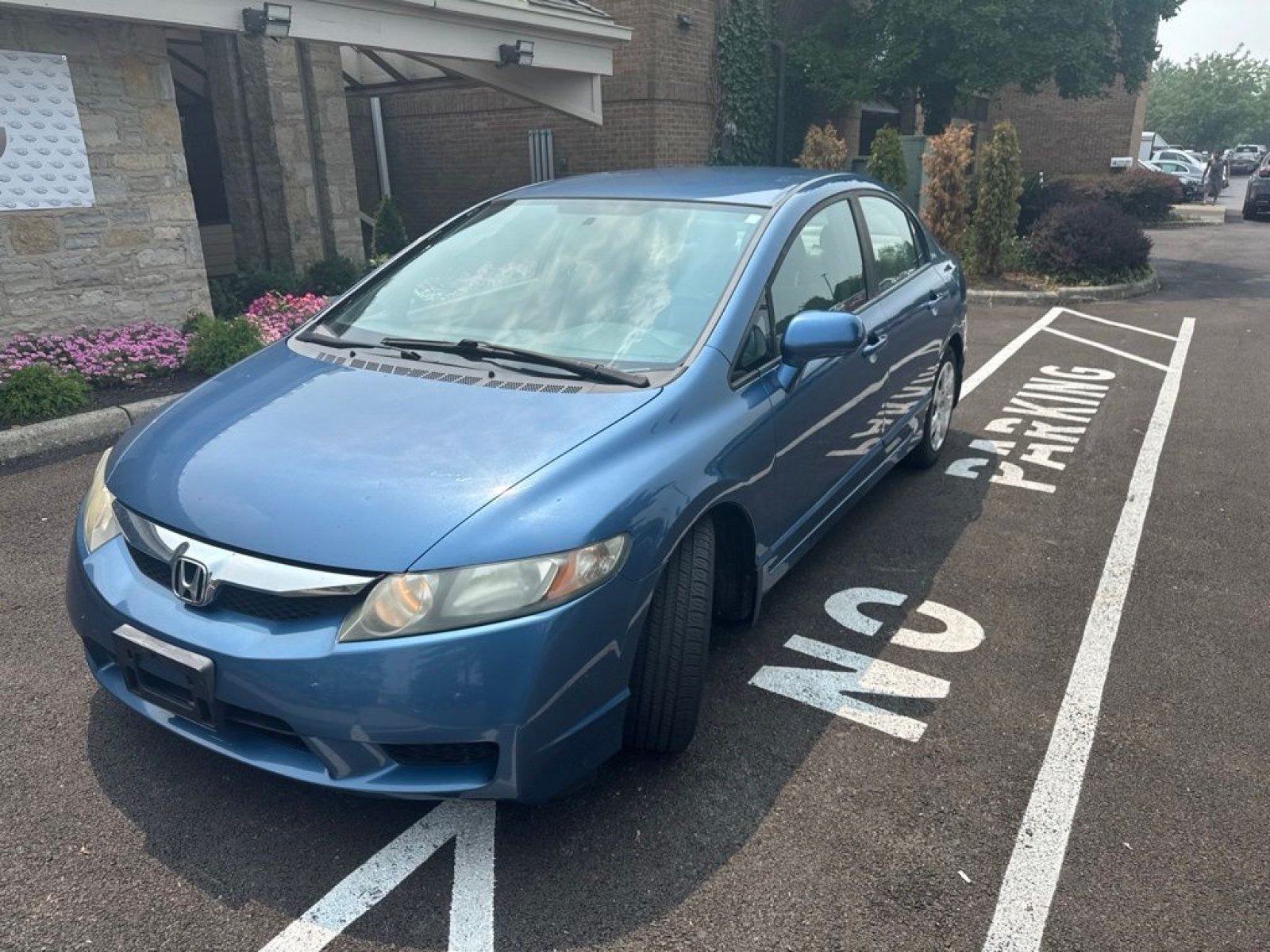 Used 2010 Honda Civic LX image 2