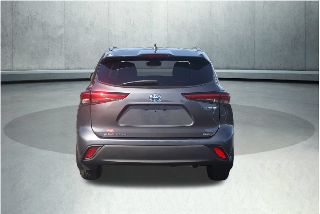 Used 2020 Toyota Highlander XLE AWD/4WD image 17