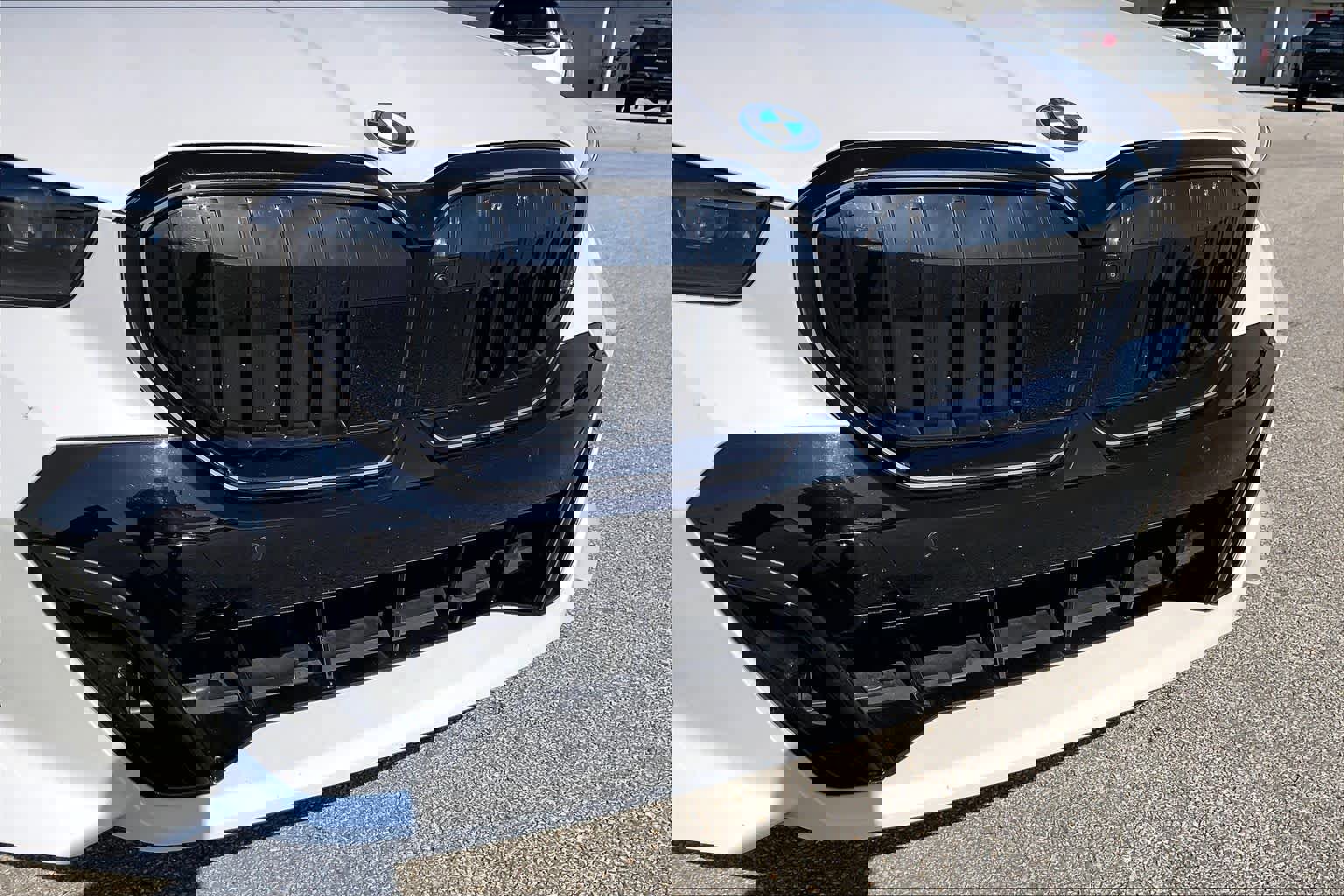 Used 2026 BMW 550e xDrive w/ Premium Package image 25