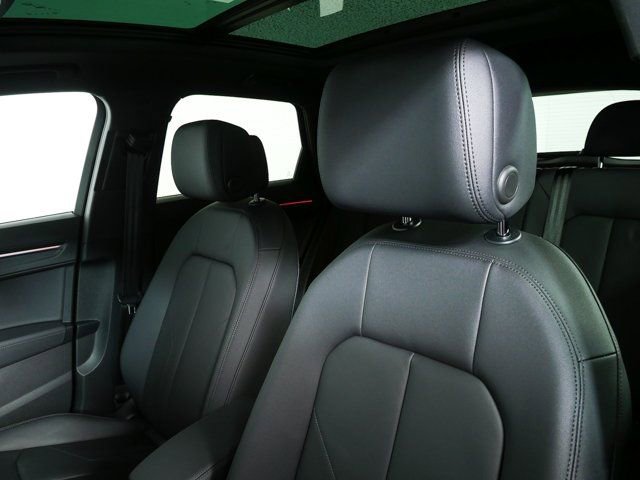 Certified 2025 Audi Q3 2.0T Premium Plus w/ Premium Plus Package AWD/4WD image 5