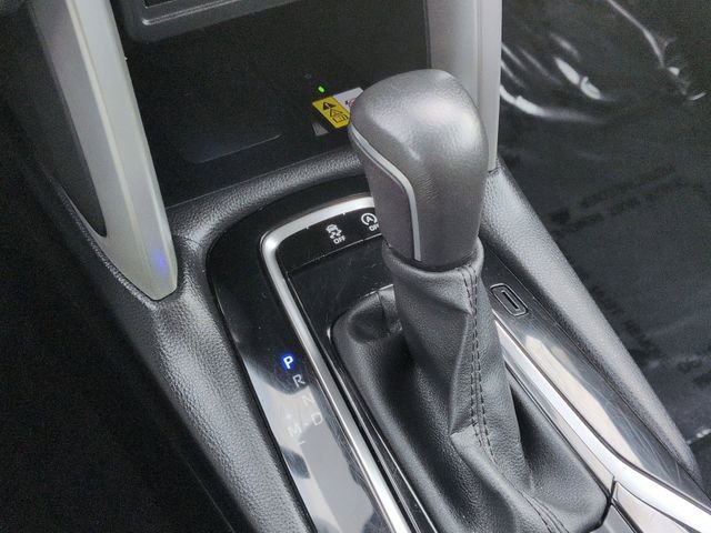 Used 2023 Toyota Corolla Cross XLE image 21