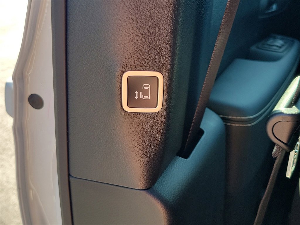 New 2026 Chrysler Pacifica Limited image 15