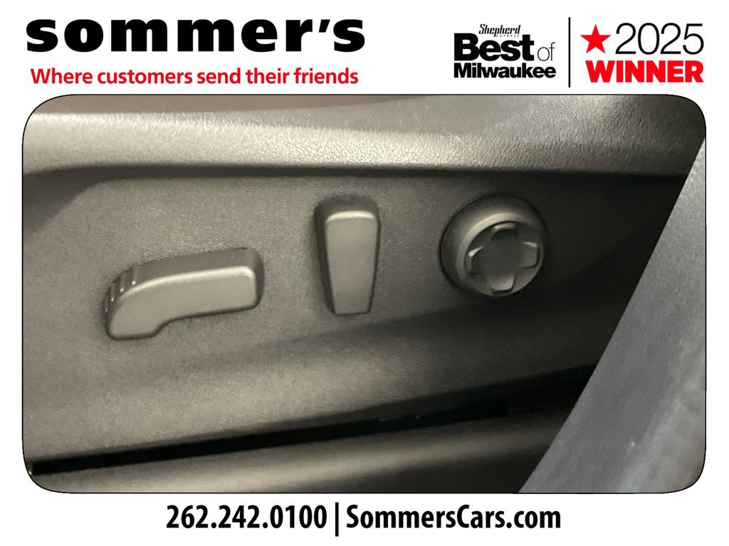 Used 2023 Subaru Ascent Touring AWD/4WD image 10