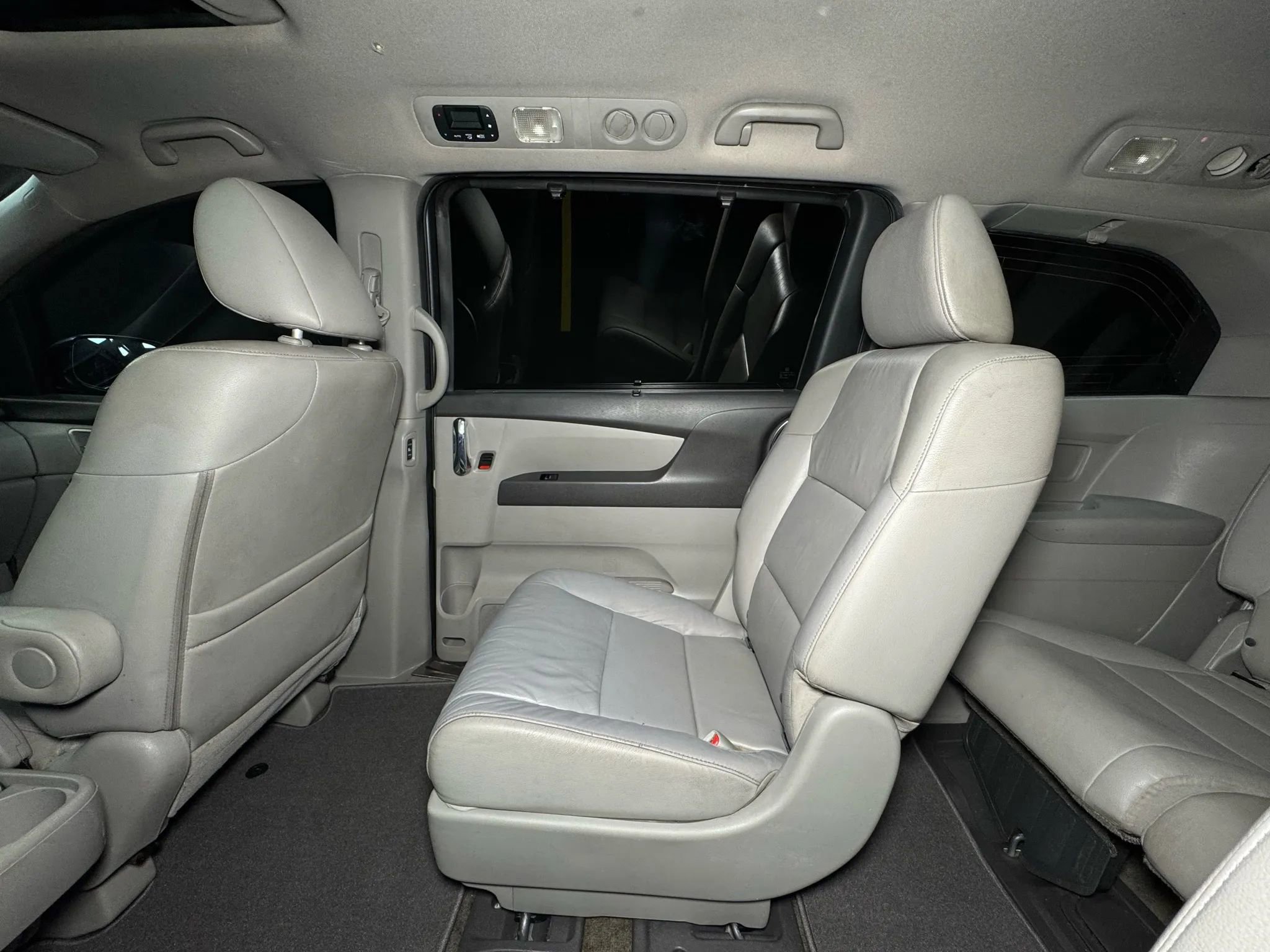 Used 2014 Honda Odyssey EX-L image 18