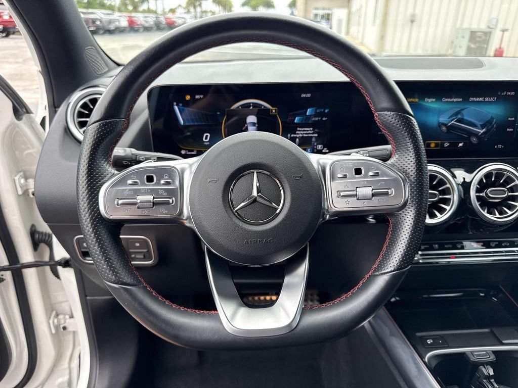 Used 2023 Mercedes-Benz GLA 35 AMG 4MATIC image 26