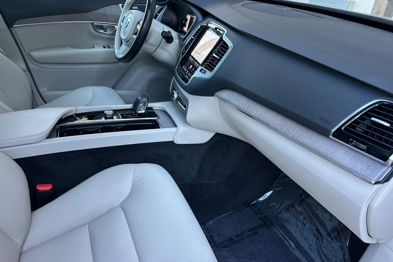Certified 2023 Volvo XC90 T8 Plus w/ Protection Package AWD/4WD image 19