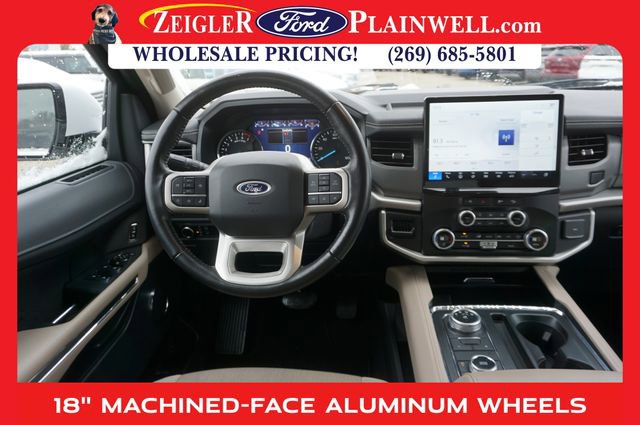 Used 2024 Ford Expedition XLT image 15