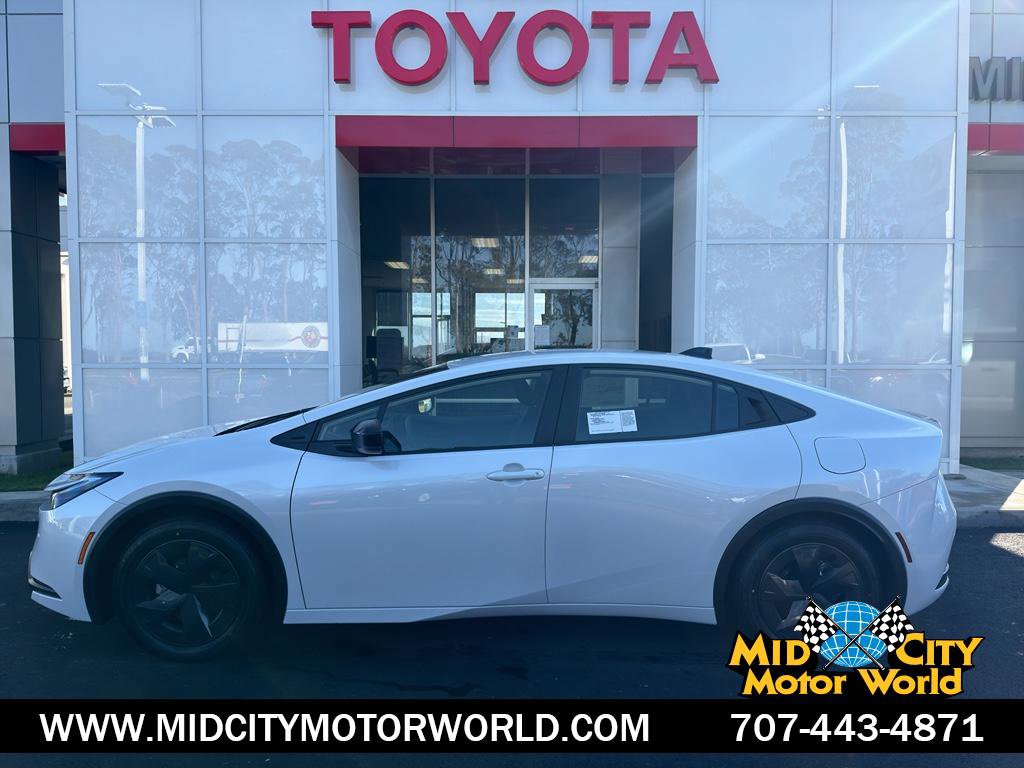 New 2026 Toyota Prius LE image 1