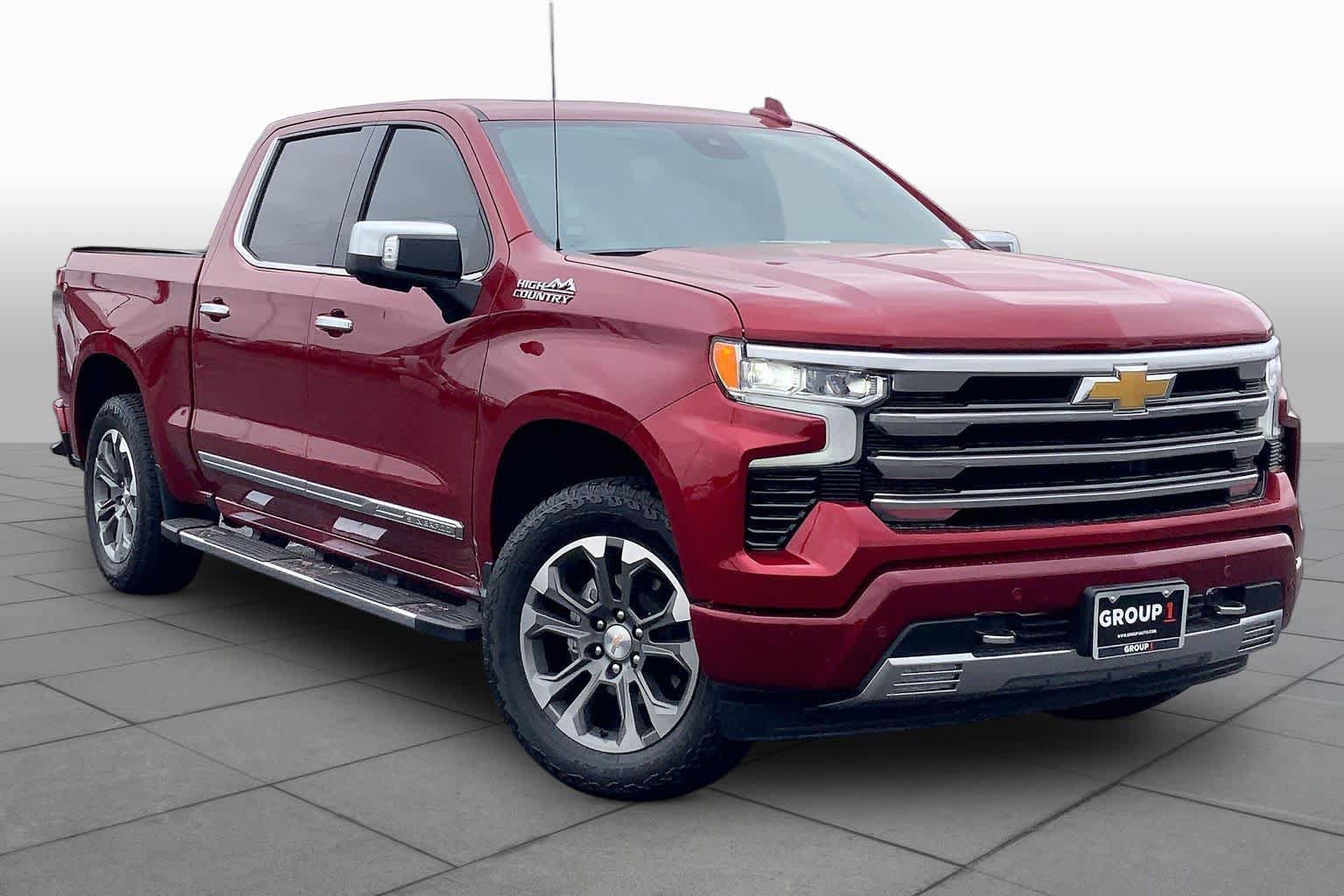 Used 2024 Chevrolet Silverado 1500 High Country w/ Z71 Off-Road Package AWD/4WD image 3