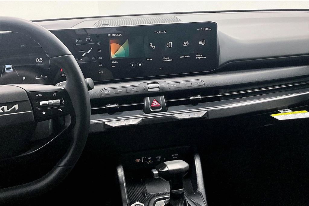 Used 2025 Kia K4 EX image 6