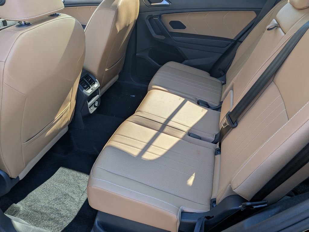 Used 2023 Volkswagen Tiguan SE image 29