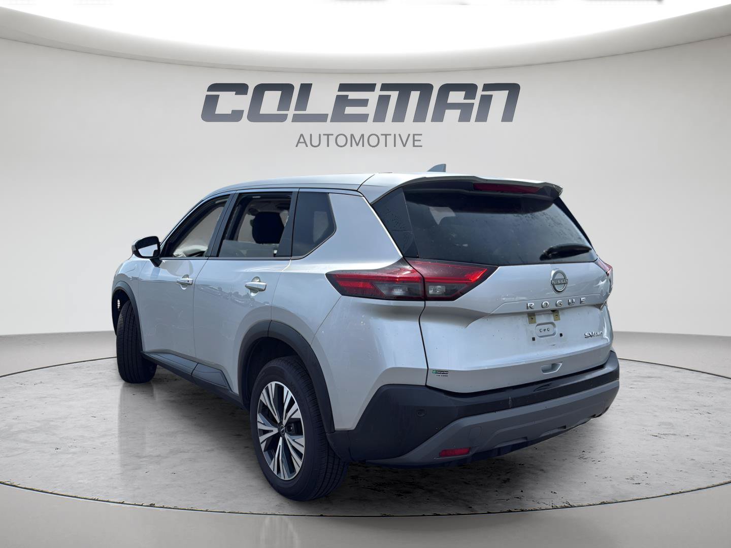 Used 2023 Nissan Rogue SV AWD/4WD image 3