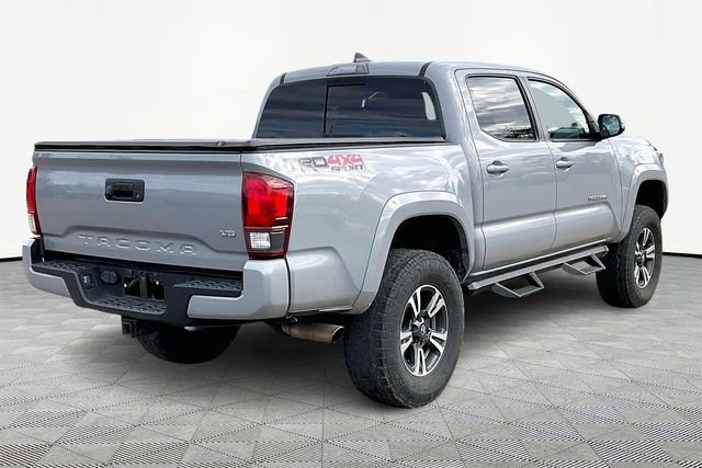Used 2019 Toyota Tacoma SR image 5