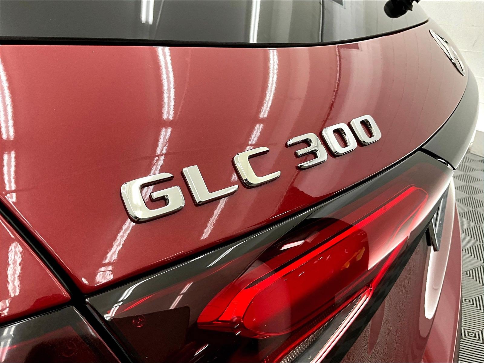 Certified 2024 Mercedes-Benz GLC 300 image 7
