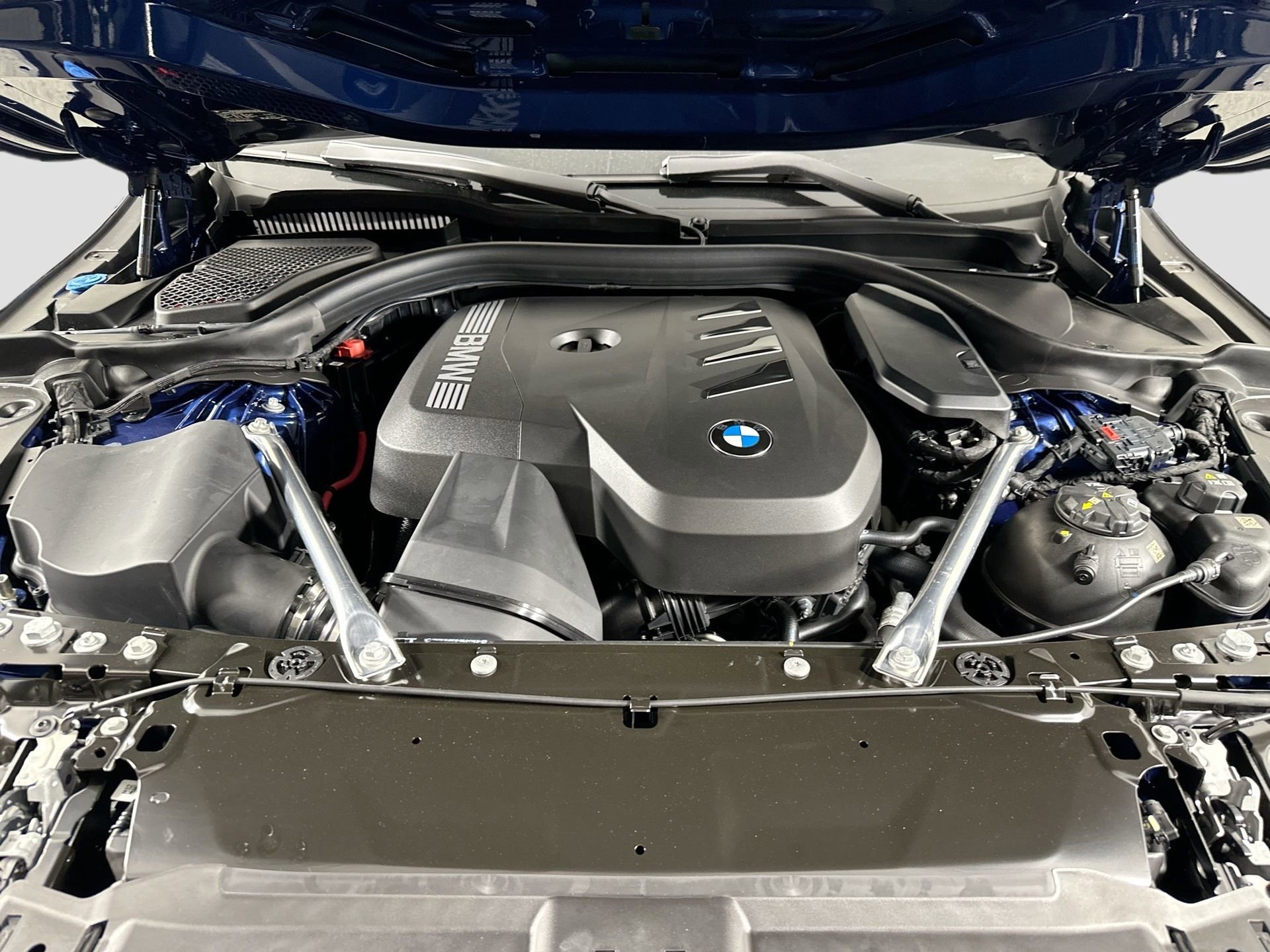 Used 2025 BMW 530i image 24