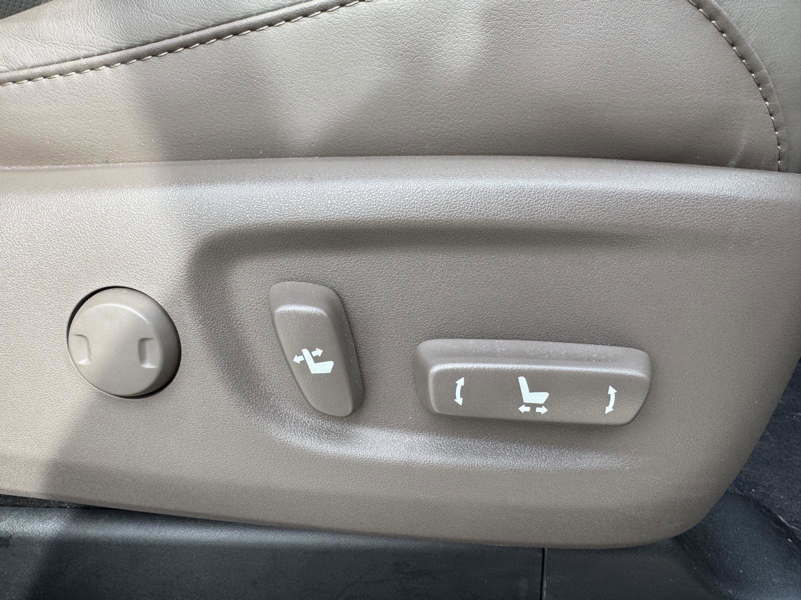 Used 2023 Lexus GX 460 Luxury image 30