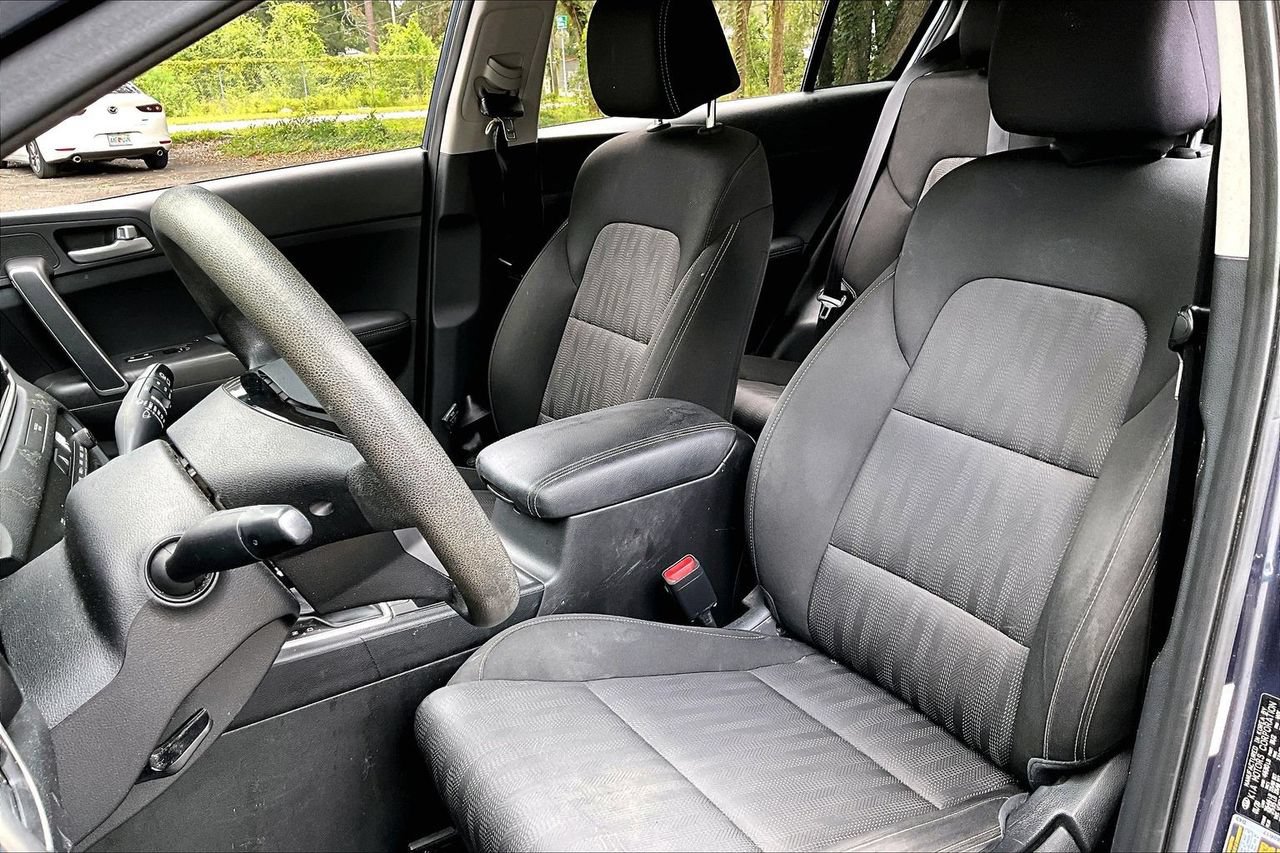 Used 2020 Kia Sportage LX FWD image 18