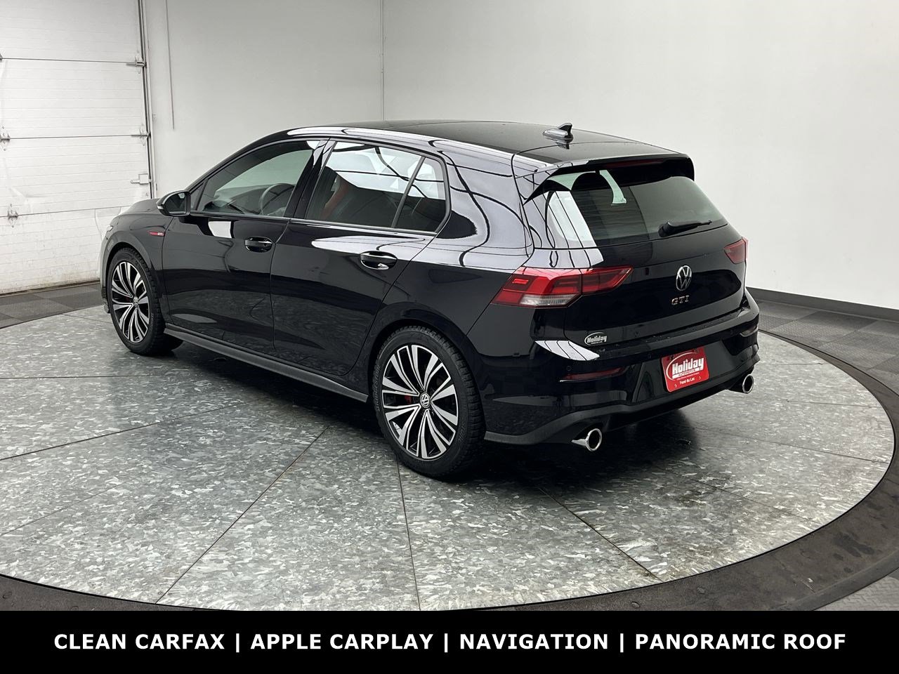 Used 2022 Volkswagen GTI SE FWD image 2