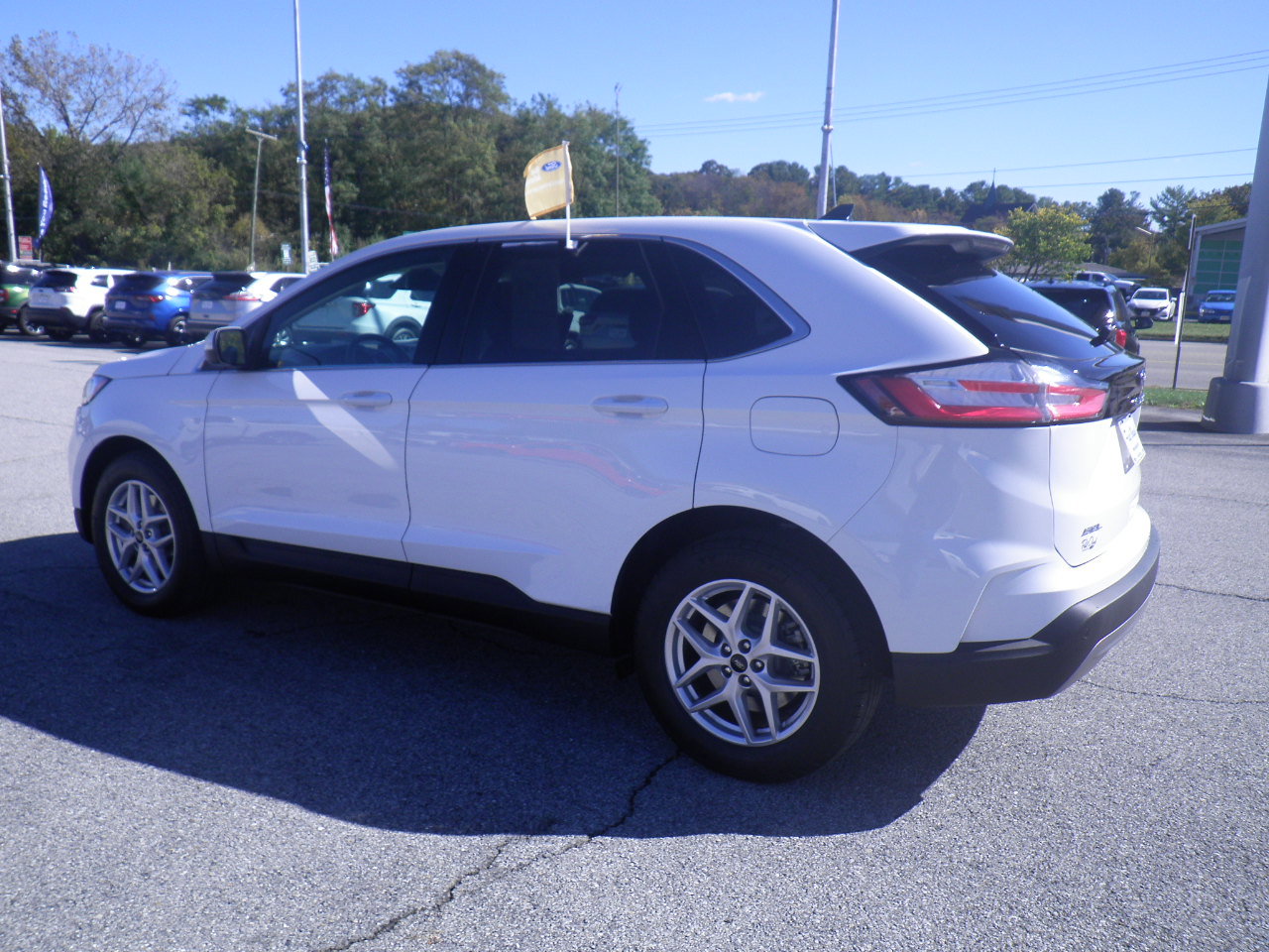 Certified 2024 Ford Edge SEL image 4