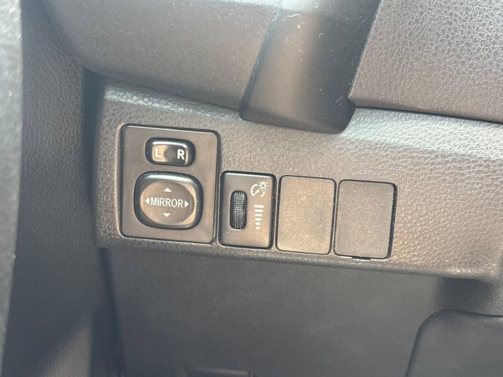 Used 2018 Toyota Corolla SE FWD image 22