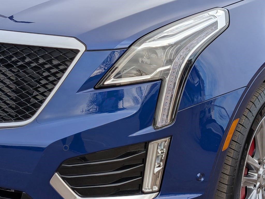 Certified 2025 Cadillac XT5 Sportv w/ Technology Package image 9
