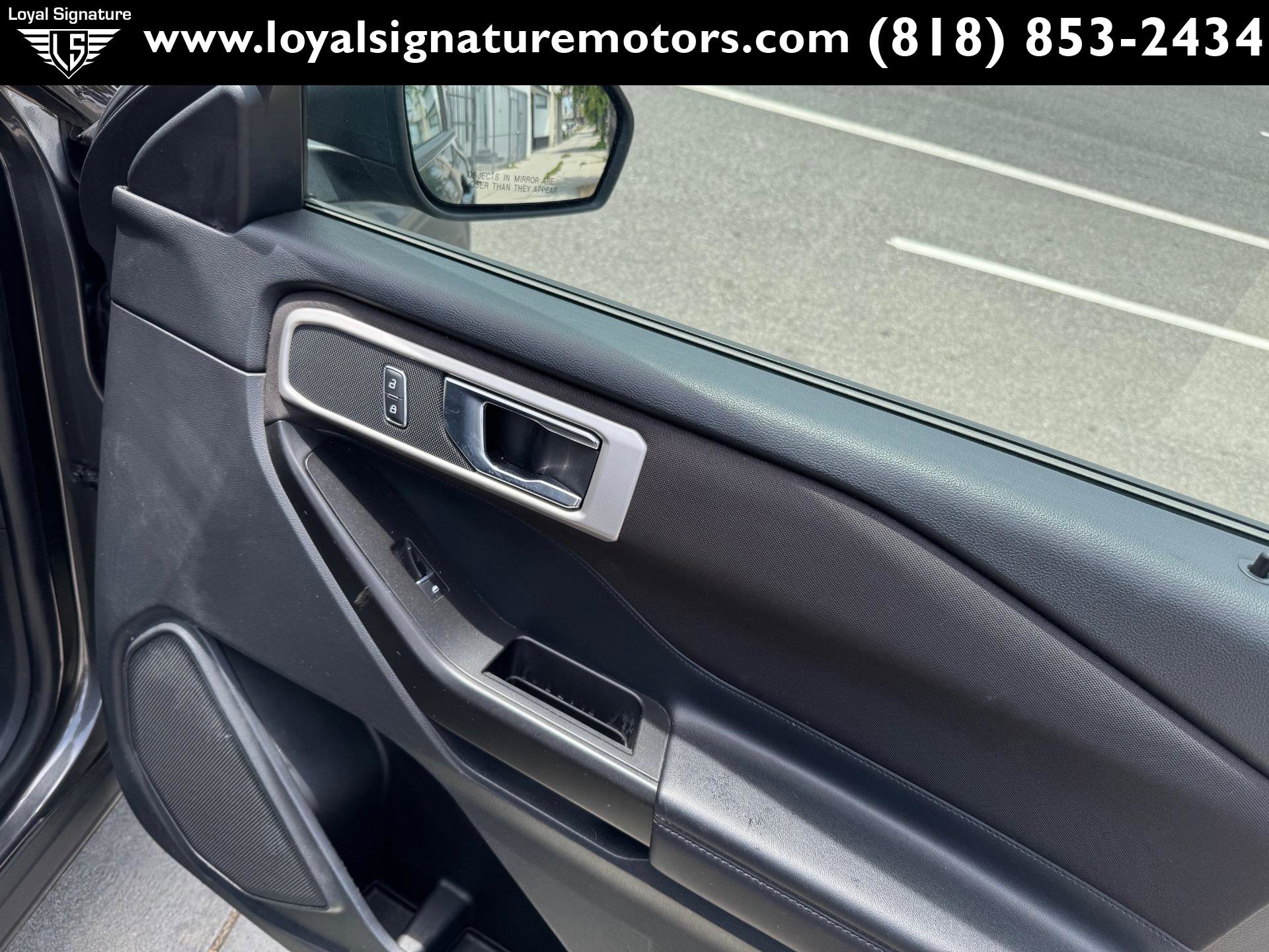 Used 2020 Ford Explorer XLT image 39