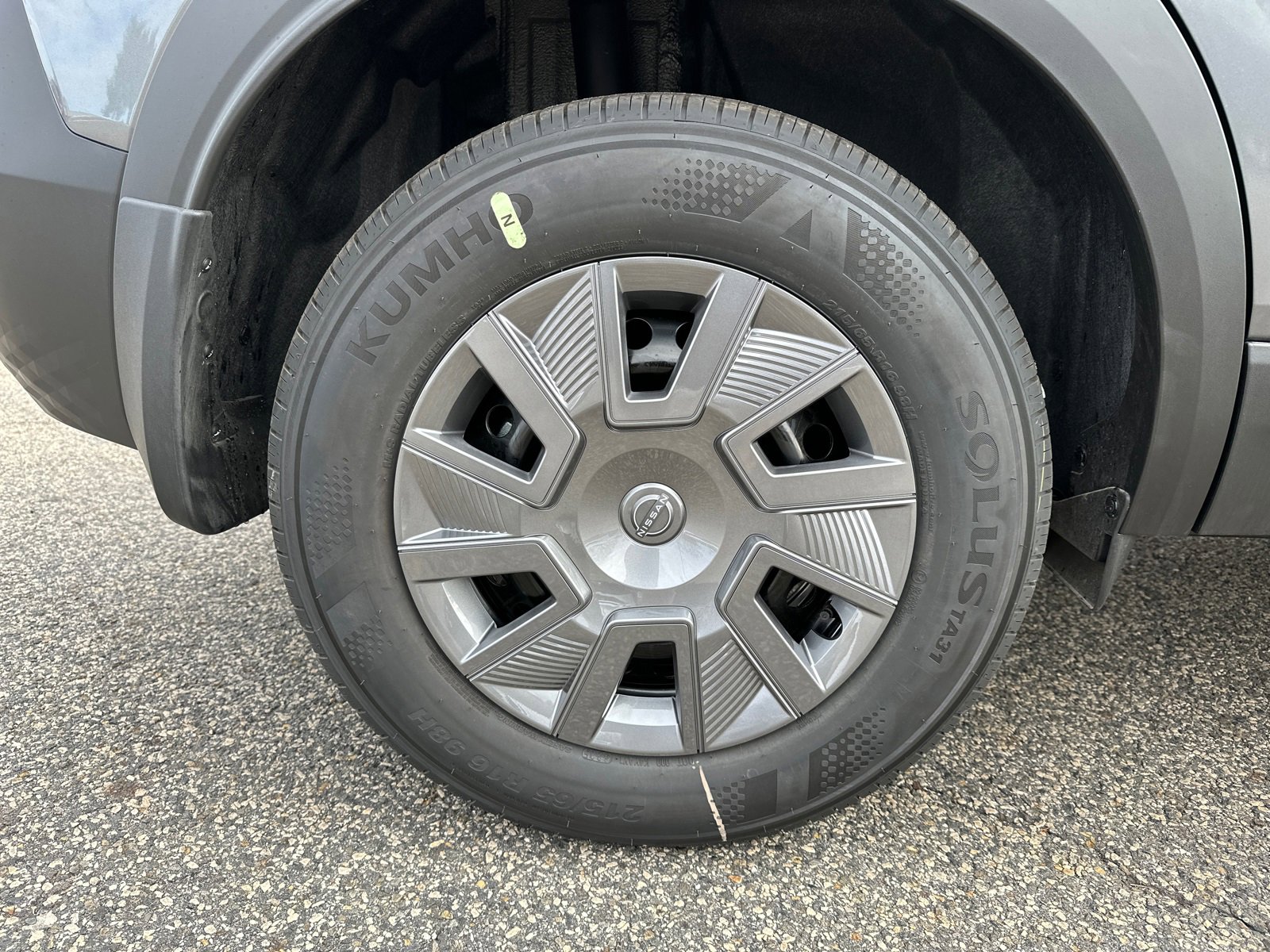 New 2026 Nissan Kicks S image 17