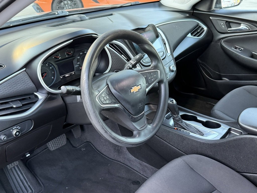 Used 2020 Chevrolet Malibu LS image 18
