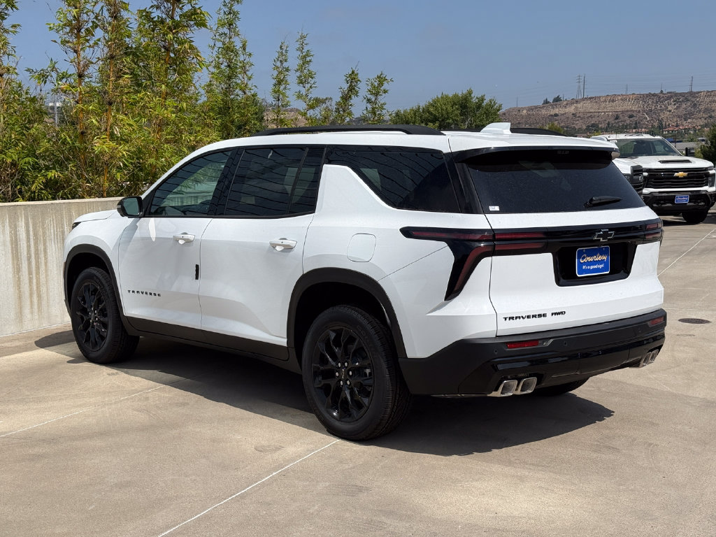 New 2026 Chevrolet Traverse LT w/ Midnight/Sport Edition AWD/4WD image 6