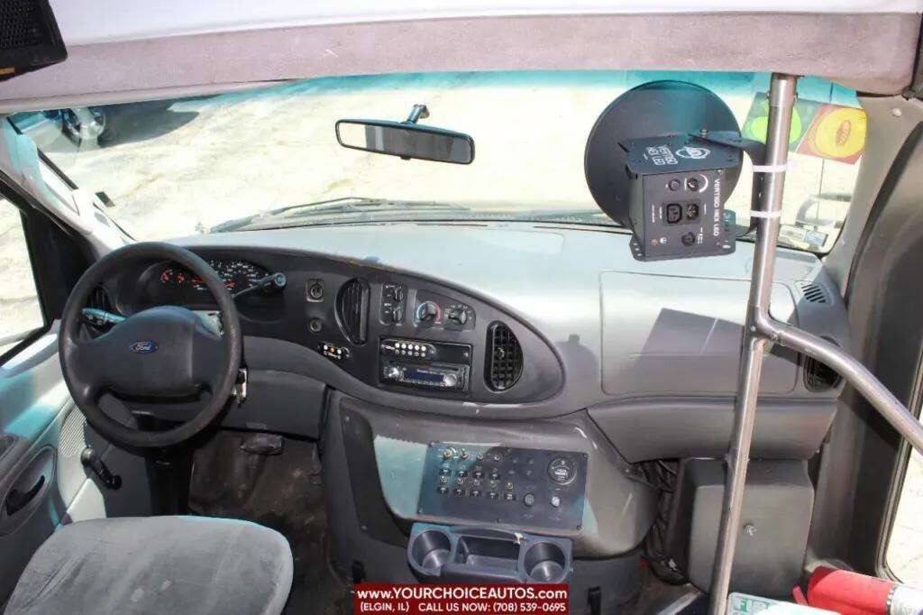 Used 2006 Ford E-450 and Econoline 450 RWD image 30