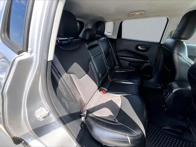 Used 2019 Jeep Compass Latitude w/ Popular Equipment Group AWD/4WD image 28