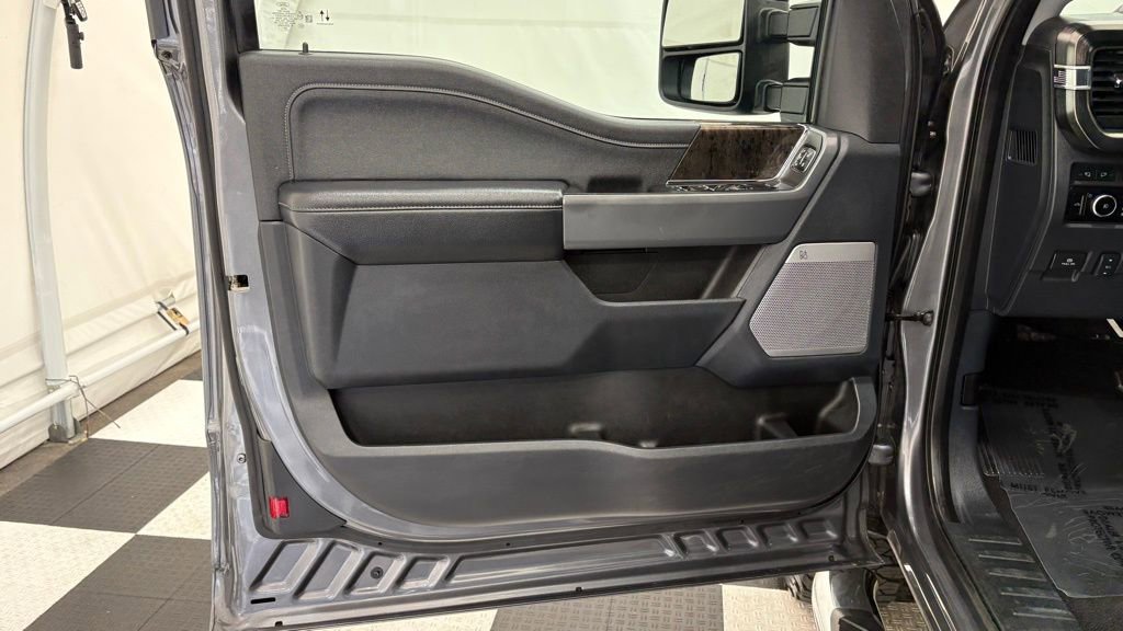 Used 2023 Ford F350 Lariat w/ Tow Technology Package AWD/4WD image 13