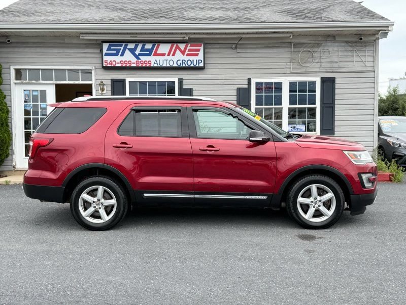 Used 2017 Ford Explorer XLT w/ Equipment Group 202A