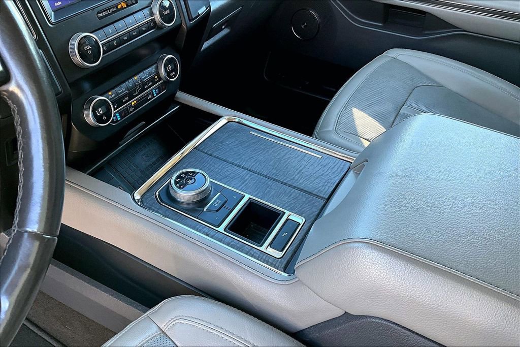 Used 2021 Ford Expedition Max Limited image 17