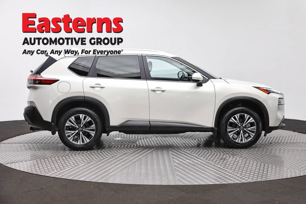 Used 2023 Nissan Rogue SV w/ SV Premium B Package AWD/4WD image 4