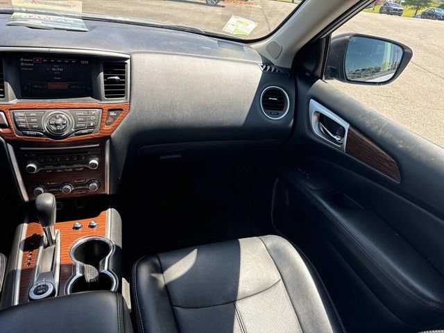 Used 2020 Nissan Pathfinder Platinum AWD/4WD image 20