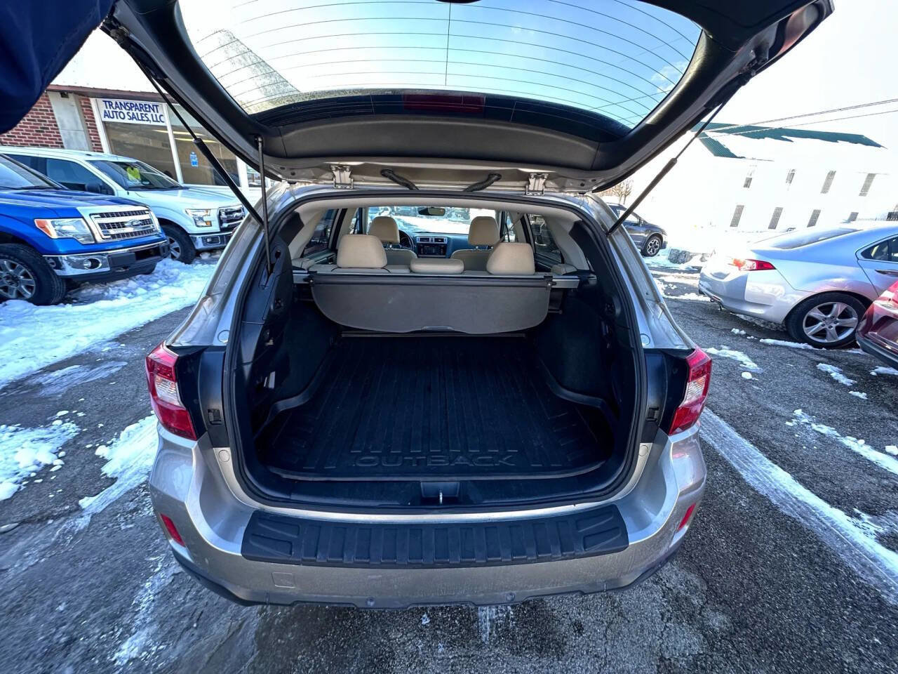 Used 2017 Subaru Outback 3.6R Limited image 15