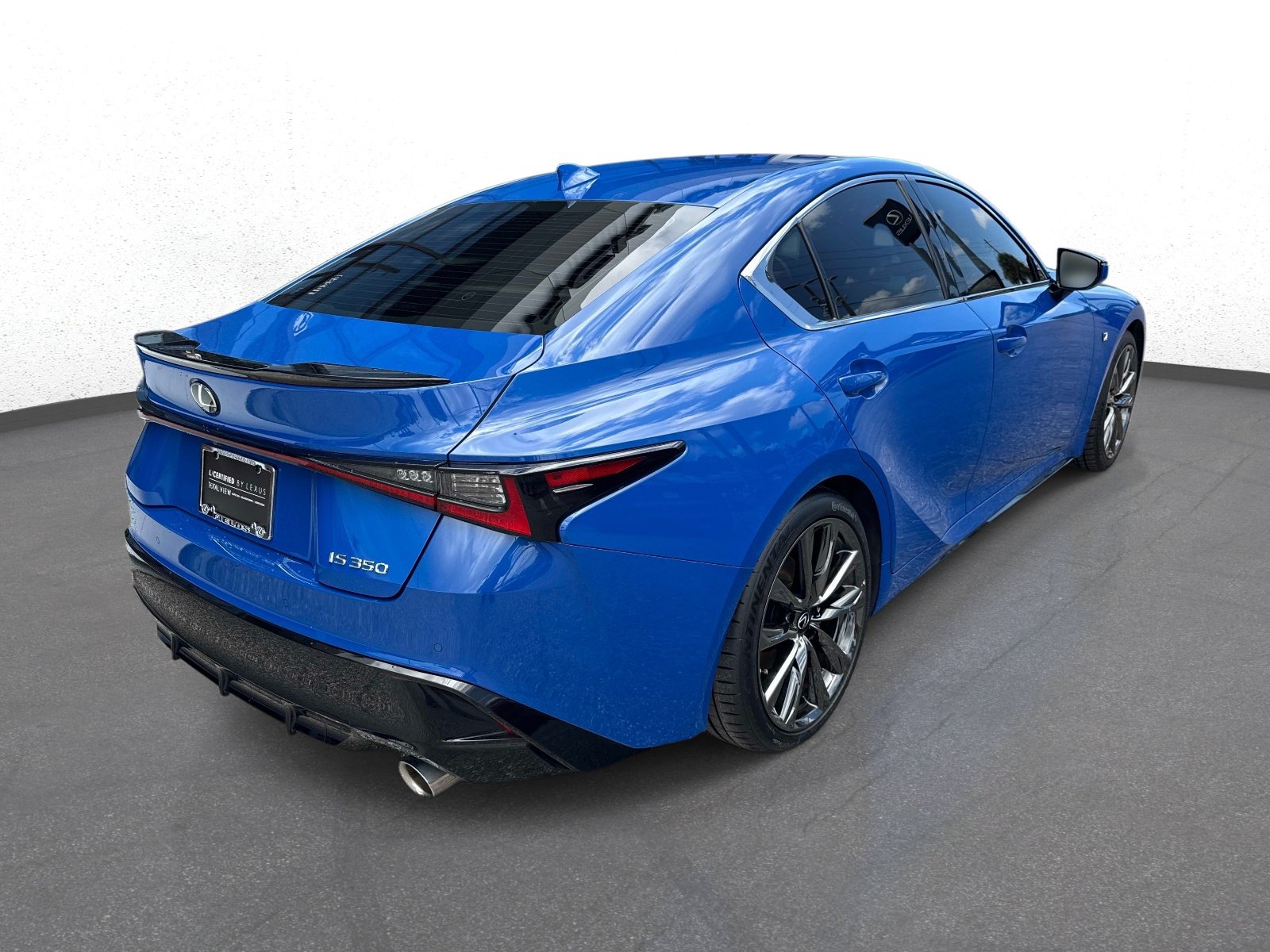Certified 2022 Lexus IS 350 F Sport RWD image 3