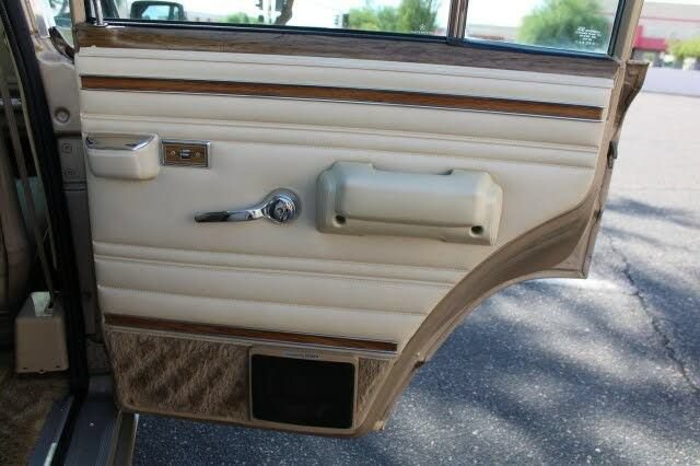 Used 1990 Jeep Grand Wagoneer AWD/4WD image 74