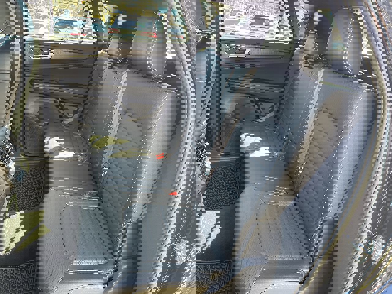 Used 2024 Volkswagen Atlas Cross Sport SEL image 31