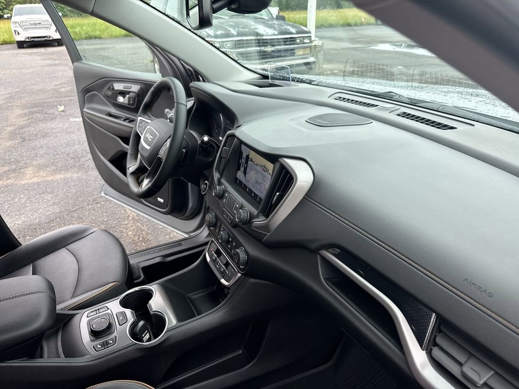 Certified 2024 GMC Terrain AT4 w/ Infotainment Package II AWD/4WD image 36