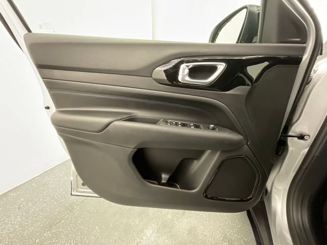 New 2026 Jeep Compass Latitude AWD/4WD image 9