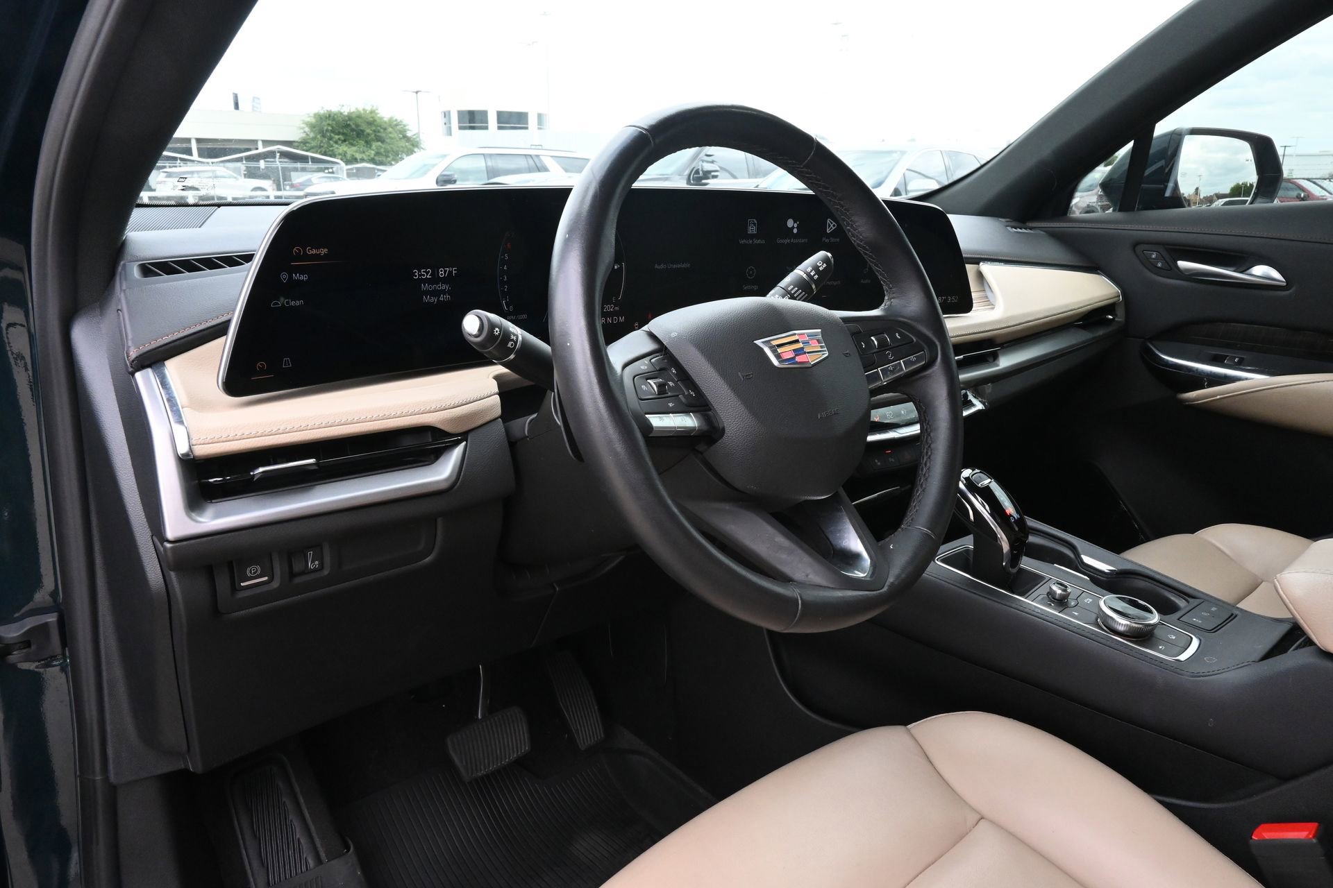 Used 2024 Cadillac XT4 Premium Luxury w/ Cold Weather Package FWD image 17
