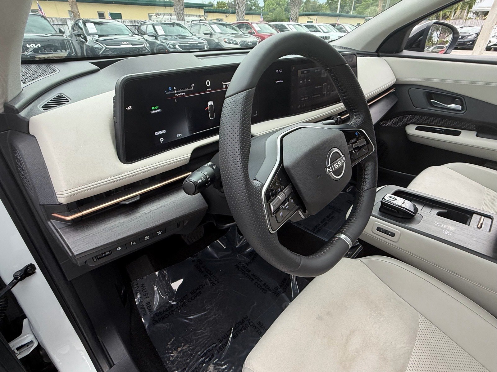 Certified 2025 Nissan Ariya AWD image 10