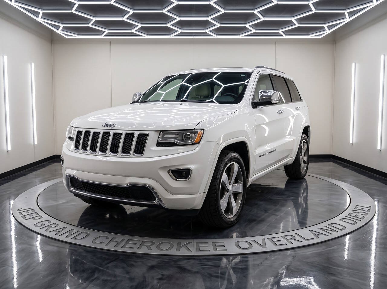 Used 2015 Jeep Grand Cherokee Overland w/ Advanced Technology Group
